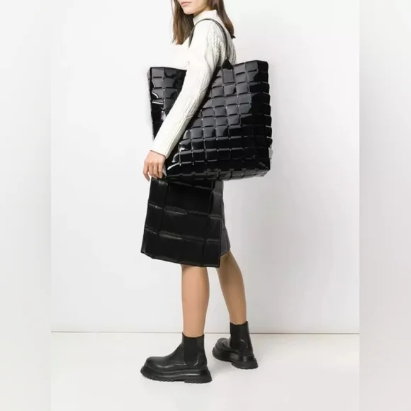 Bottega Veneta | Bags | Nwot Bottega Veneta Huge Glossy  display picture 3